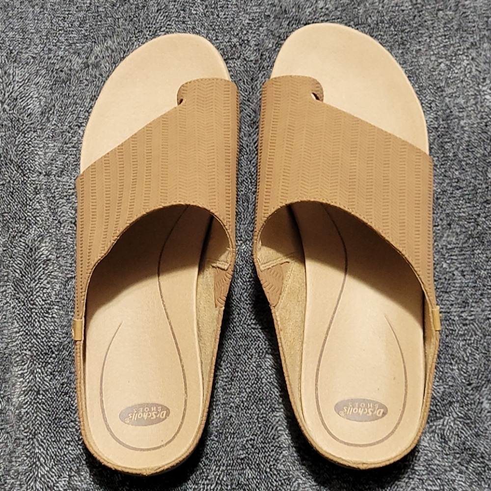 Dr scholls sandals size 9